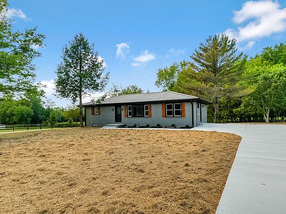 2nd image of 2039 Short Mountain Rd