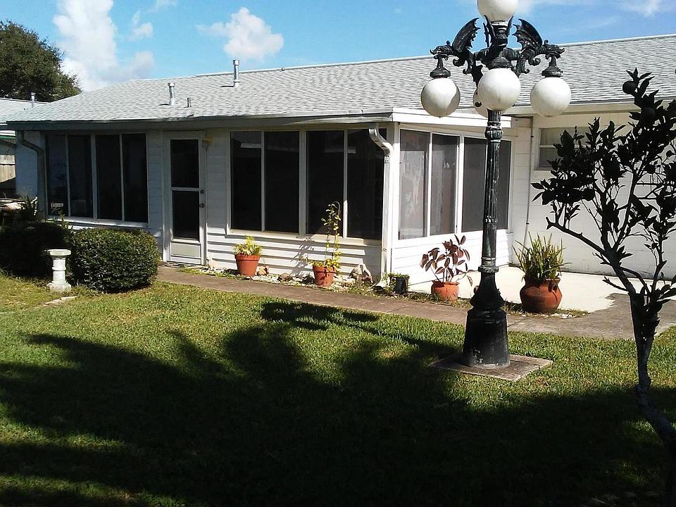 2nd image of 2685 Corbusier Dr