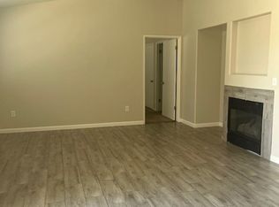 4515 Pebble Creek Dr #B, Bakersfield, CA 93312