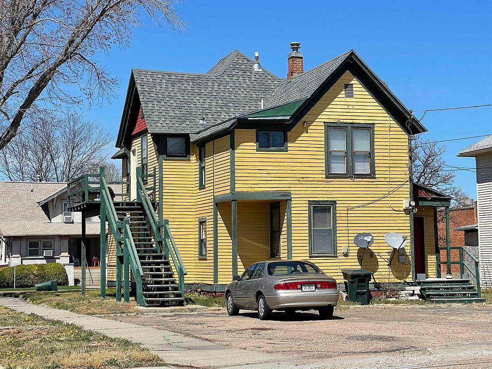 2nd image of 222 W 5th St
