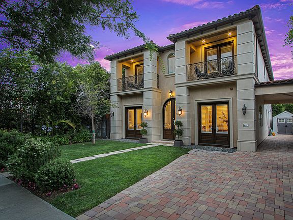 3rd image of 422 S Crescent Dr