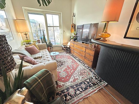 3rd image of 554 Court St #3B