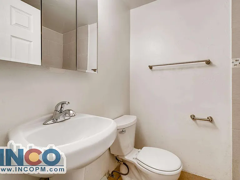 338 W Powers Ave #307 — Photo 6