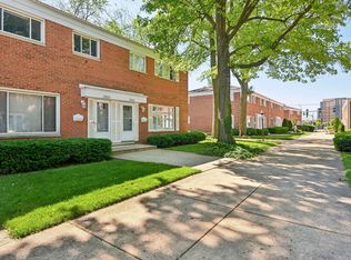 1125 Peterson Ave UNIT D, Park Ridge, IL 60068