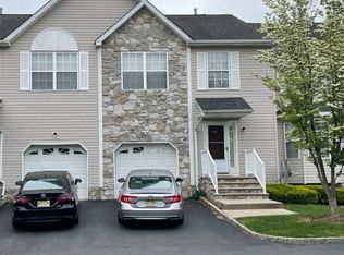 29 Edith Pl, Somerset, NJ 08873