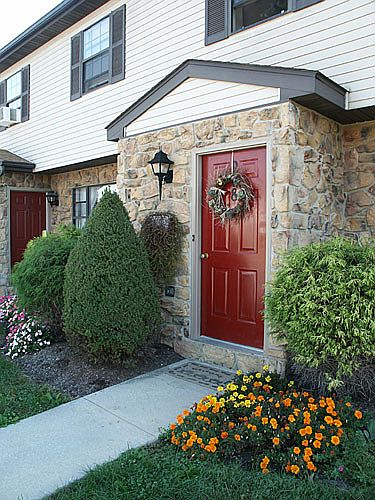 1st image of 216 Magnolia St #216