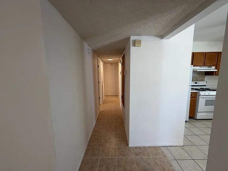 1143 De Vargas Ct SE — Photo 7
