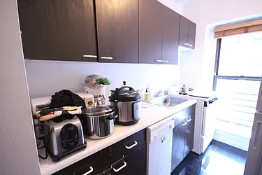 Rented by Dynamik Realty