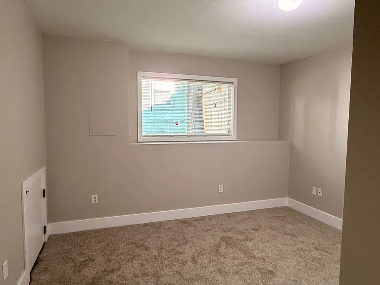 Bedroom, downstairs