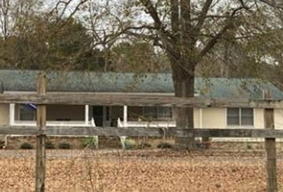 1st image of 222 Fiddie St