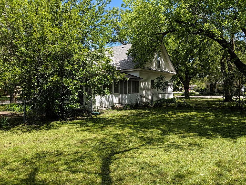 323 N Reno Ave, Burrton, KS 67020 Zillow