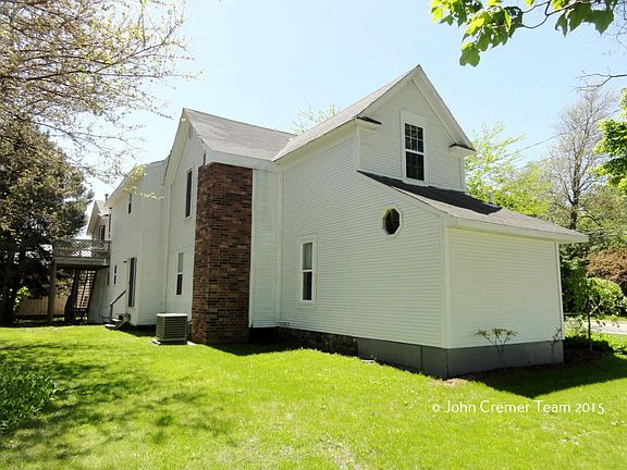 3rd image of 178 Eastmanville St