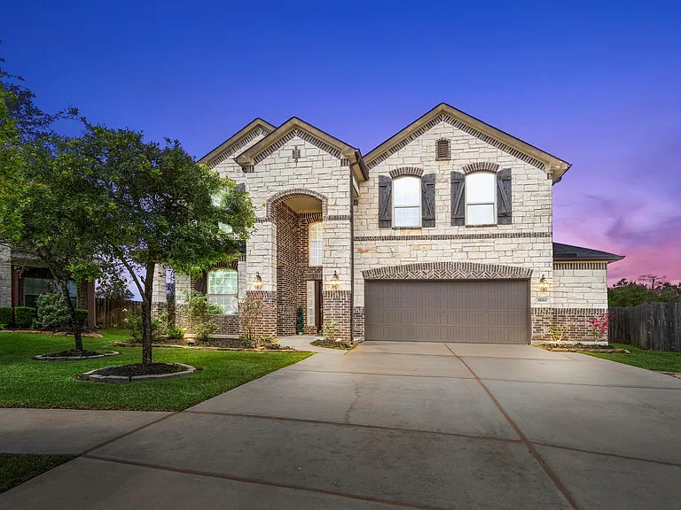 31767 Chapel Rock Ln — Photo 1