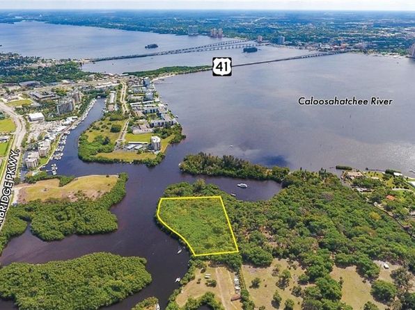 Lochmoor Waterway Estates Real Estate Lochmoor Waterway Estates North