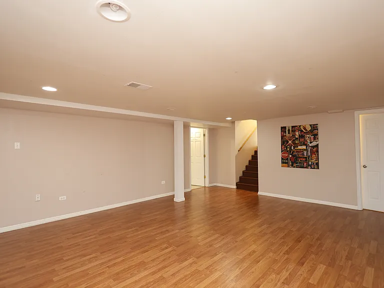 613 Leamington Ave — Photo 28
