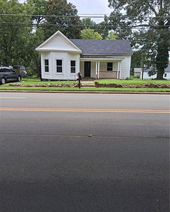1st image of 805 N Mebane St #A & B