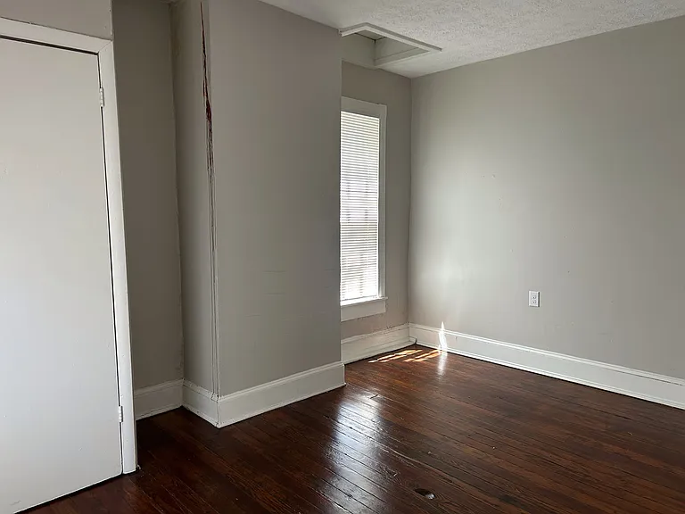 311 S Kent St — Photo 8