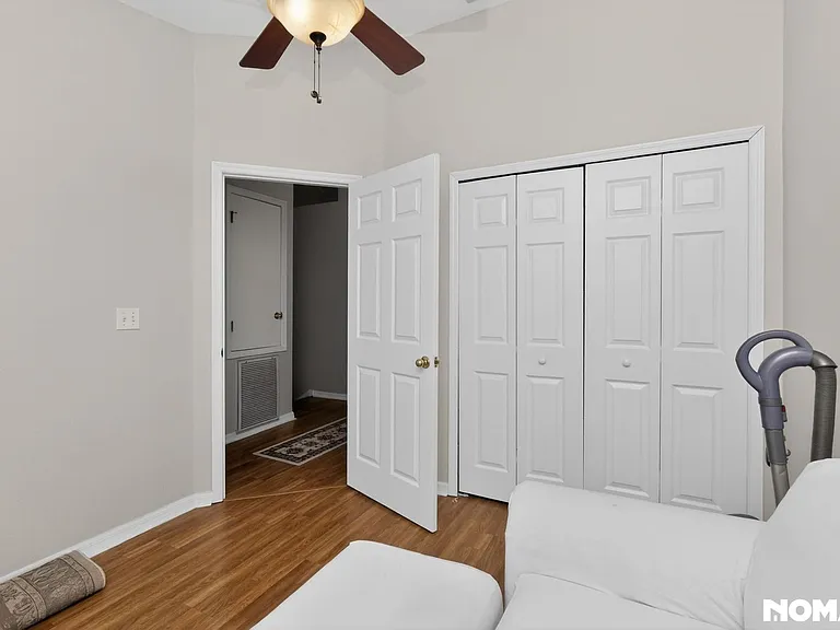 1417 Lyonshire Dr — Photo 16