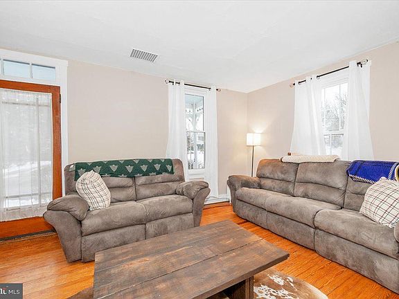 3rd image of 30 Tillie Town Rd