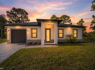 3123 69th St W, Lehigh Acres, FL 33971