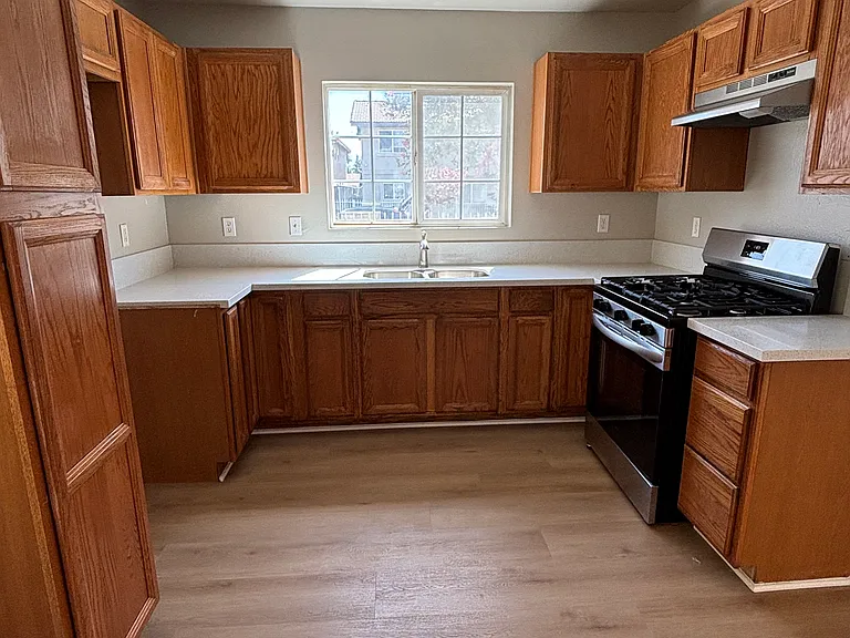 216 N Spruce Ave #B — Photo 3