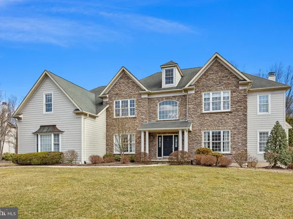 5250 Bailey Ct E, Doylestown, PA 18902