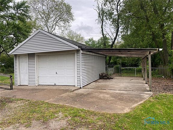 3rd image of 5652 Dornell Dr