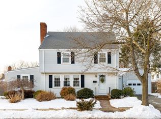 8 Riverbank Rd, Salem, MA 01970