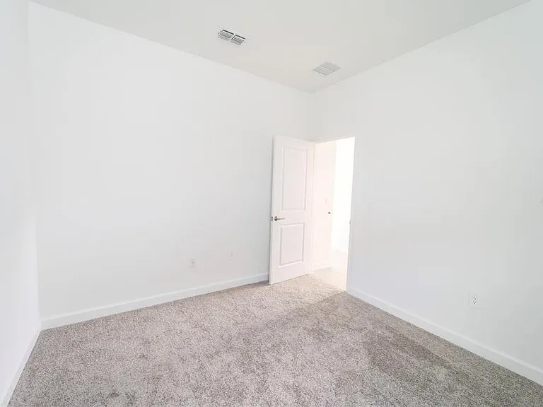 4032 Redbridge Loop — Photo 11