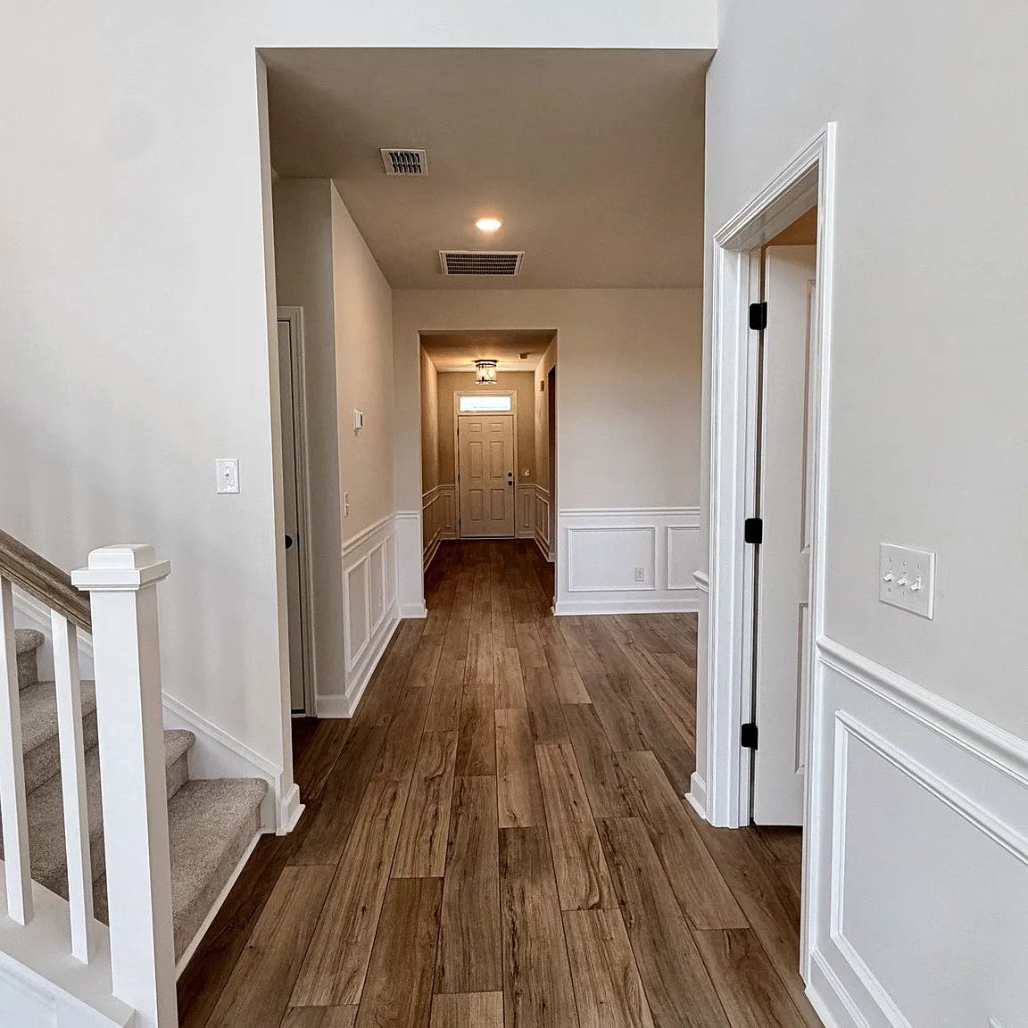 5 bed, 3200 sqft, $3,600 — Photo 3