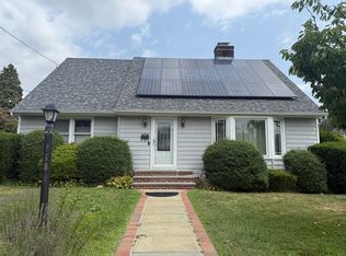 264 Linden Ave FLOOR 2, Westbury, NY 11590