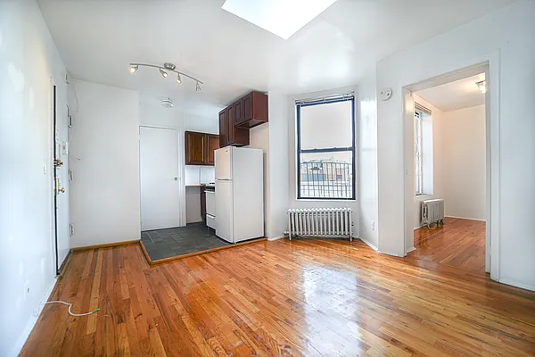 Rented by City Connections Realty | media 22