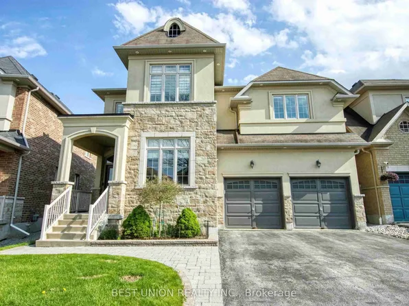1183 McTavish Dr, Newmarket, ON L3X 0A8