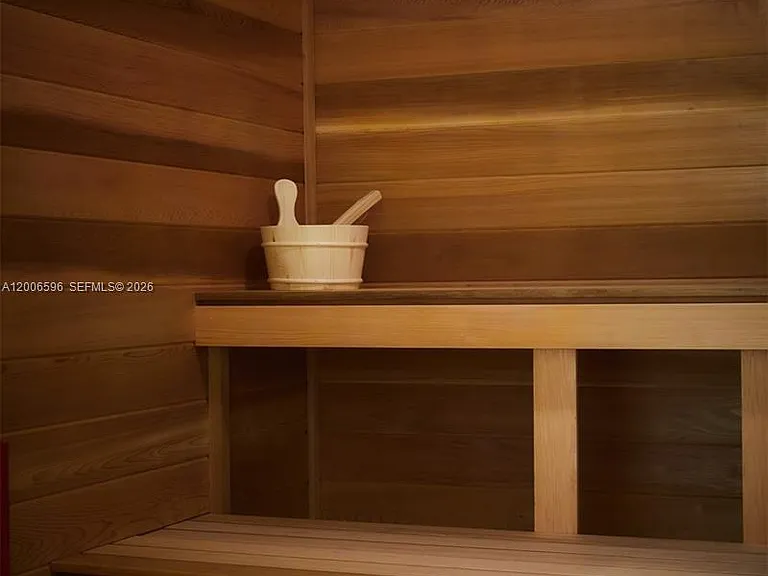 747 Crandon Blvd #Penthouse 10 — Photo 45