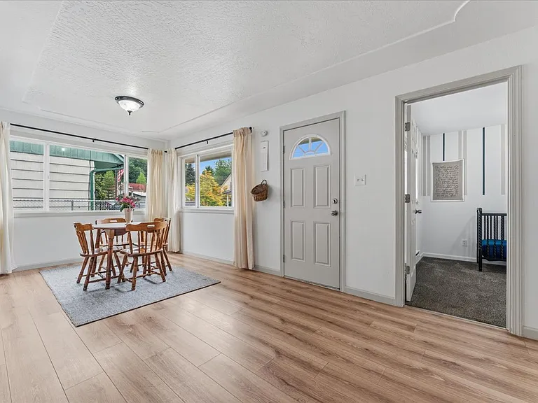 114 Cherry St NW — Photo 7