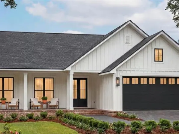 2987 Peaceful Dr, Riverside, IA 52327