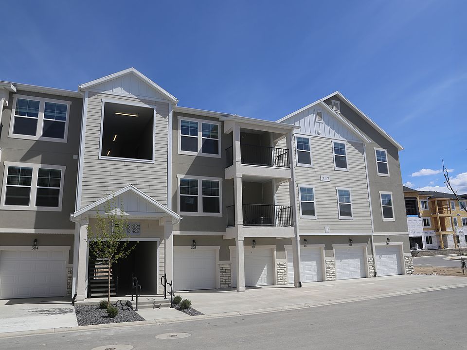 1st image of 4661 S Poplar Way #201