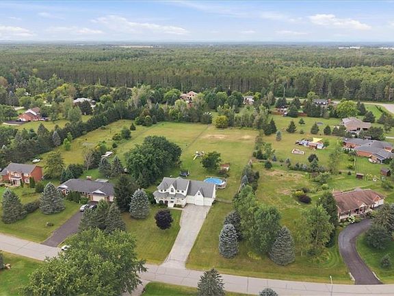 3rd image of 20 Pineview Trl