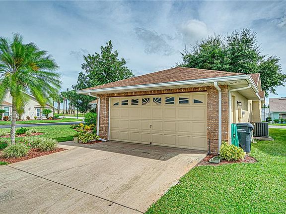 4th image of 558 Pinnacle Dr