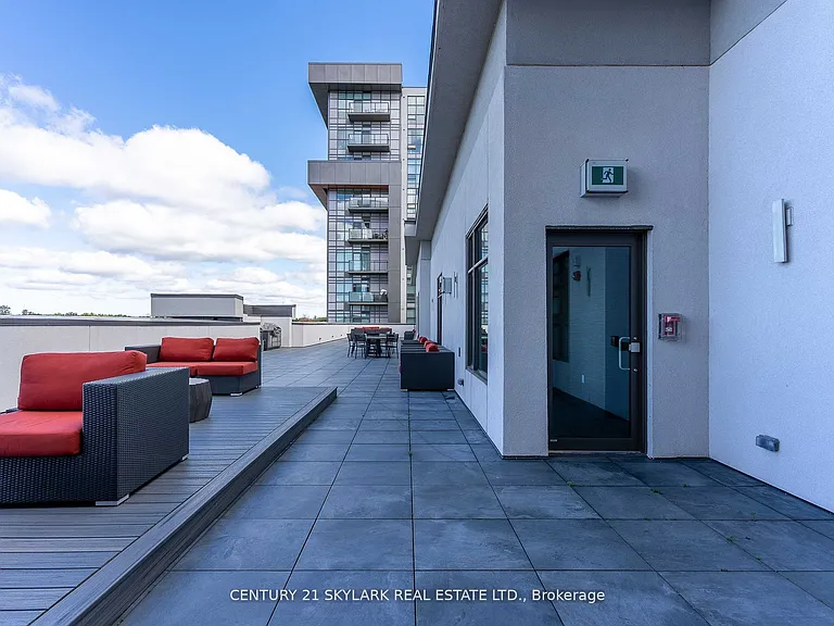 460 Dundas St E #701 — Photo 27