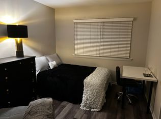 8000 Capistrano Pl, Alexandria, VA 22309