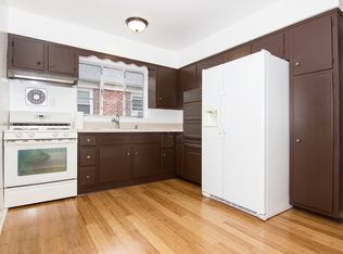 15-20 201st St #2C, Bayside, NY 11360