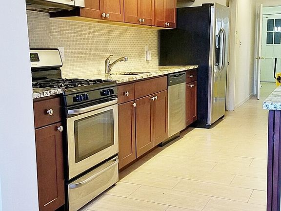 3rd image of 2238 27th St