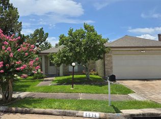 6634 Briar Glade Dr, Houston, TX 77072