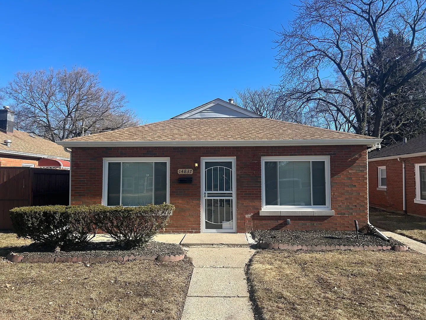 14837 Oak St photo 1