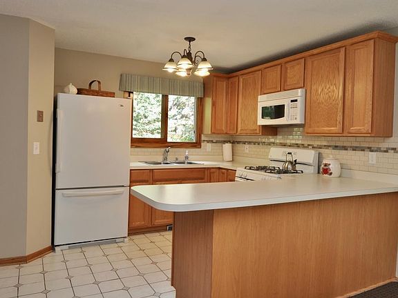 5th image of 3203 Hamlet Dr