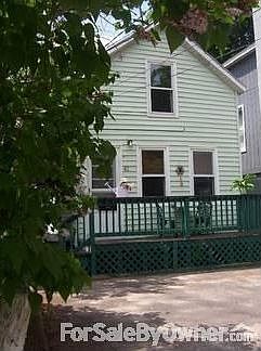 Front of House
						:
						Parking for 2 cars