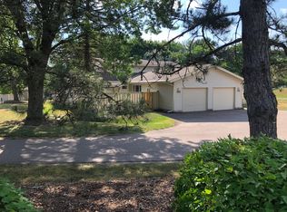 1096 Carmel Ct, Shoreview, MN 55126