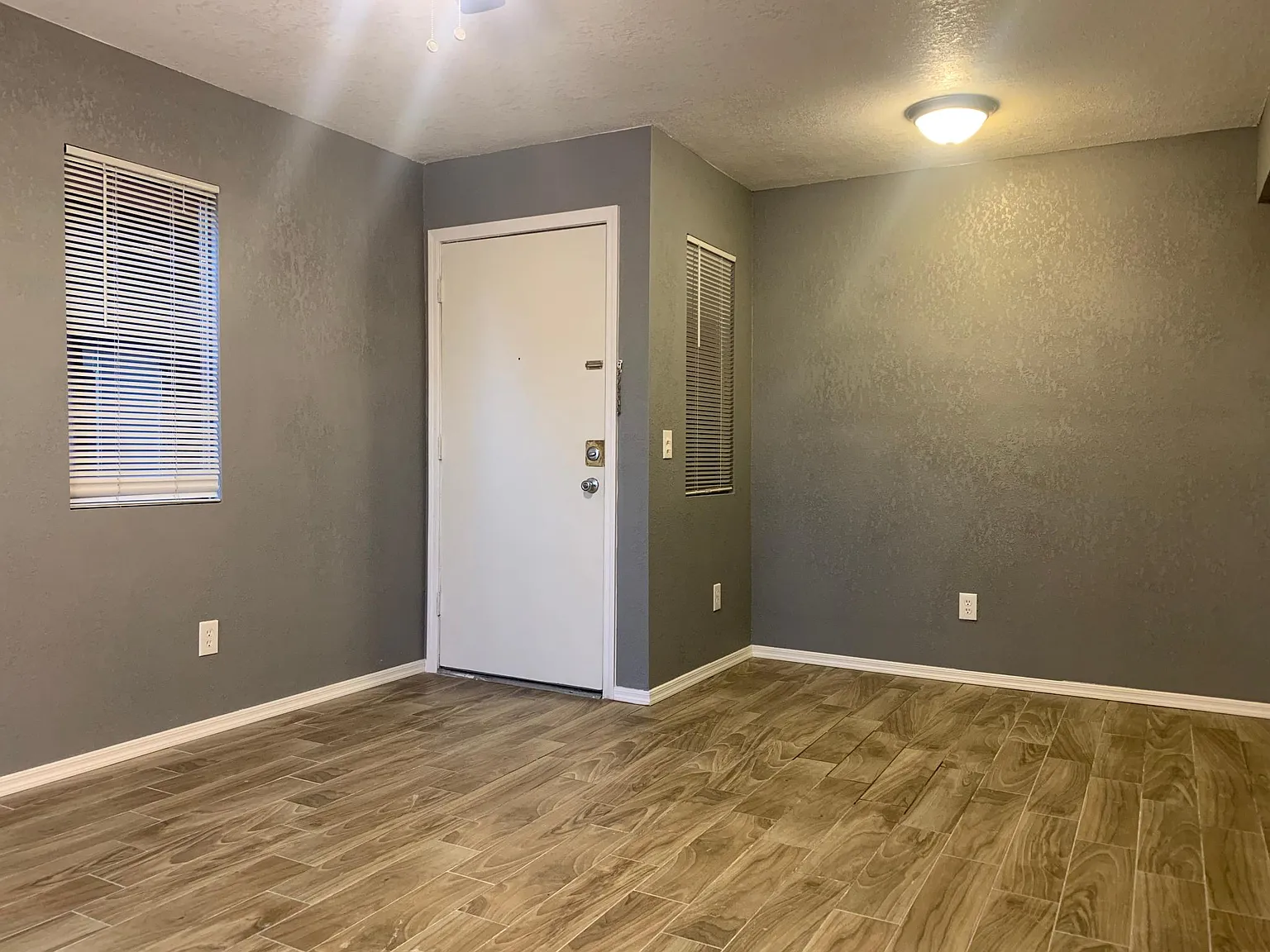 1 bed, 400 sqft, $795 — Photo 3