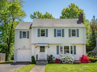 322 Auburn Rd, West Hartford, CT 06119